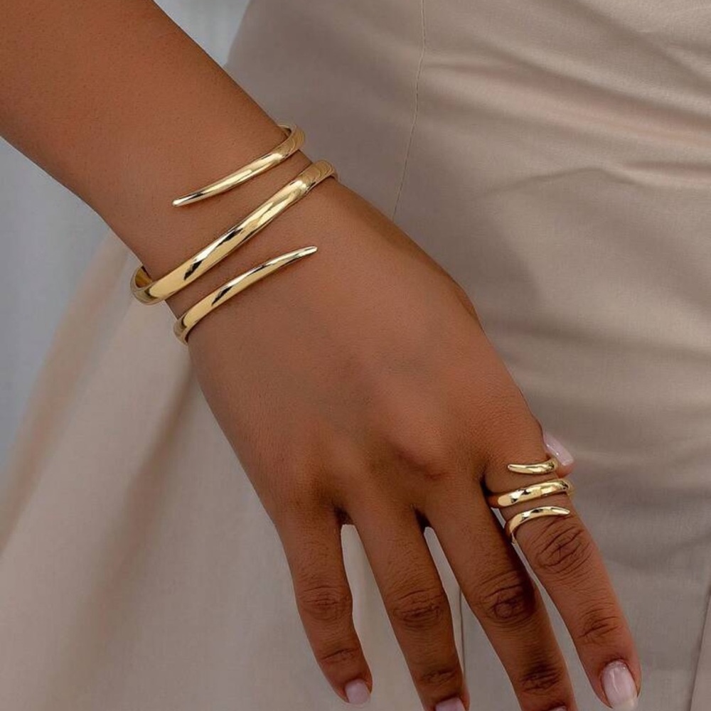 New bracelet and ring set